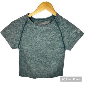 Pink Victoria Secret Seamless Top Size Medium Green‎